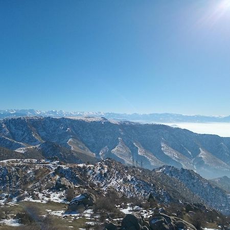Spring Family Guest House Tersak Екстериор снимка