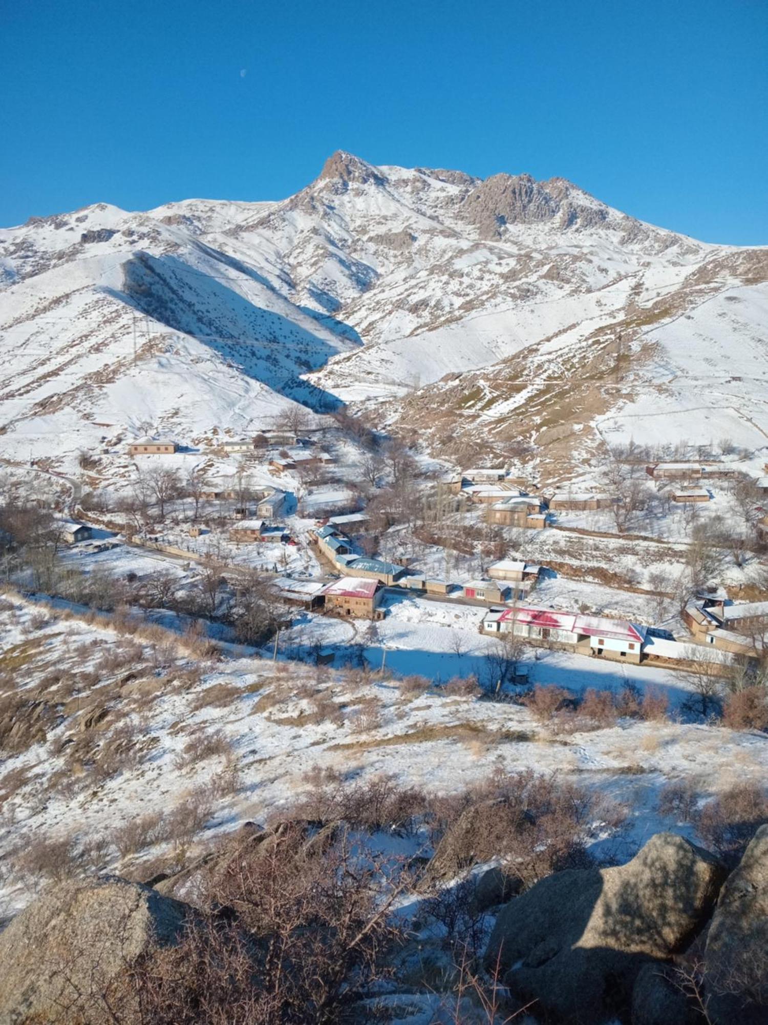 Spring Family Guest House Tersak Екстериор снимка