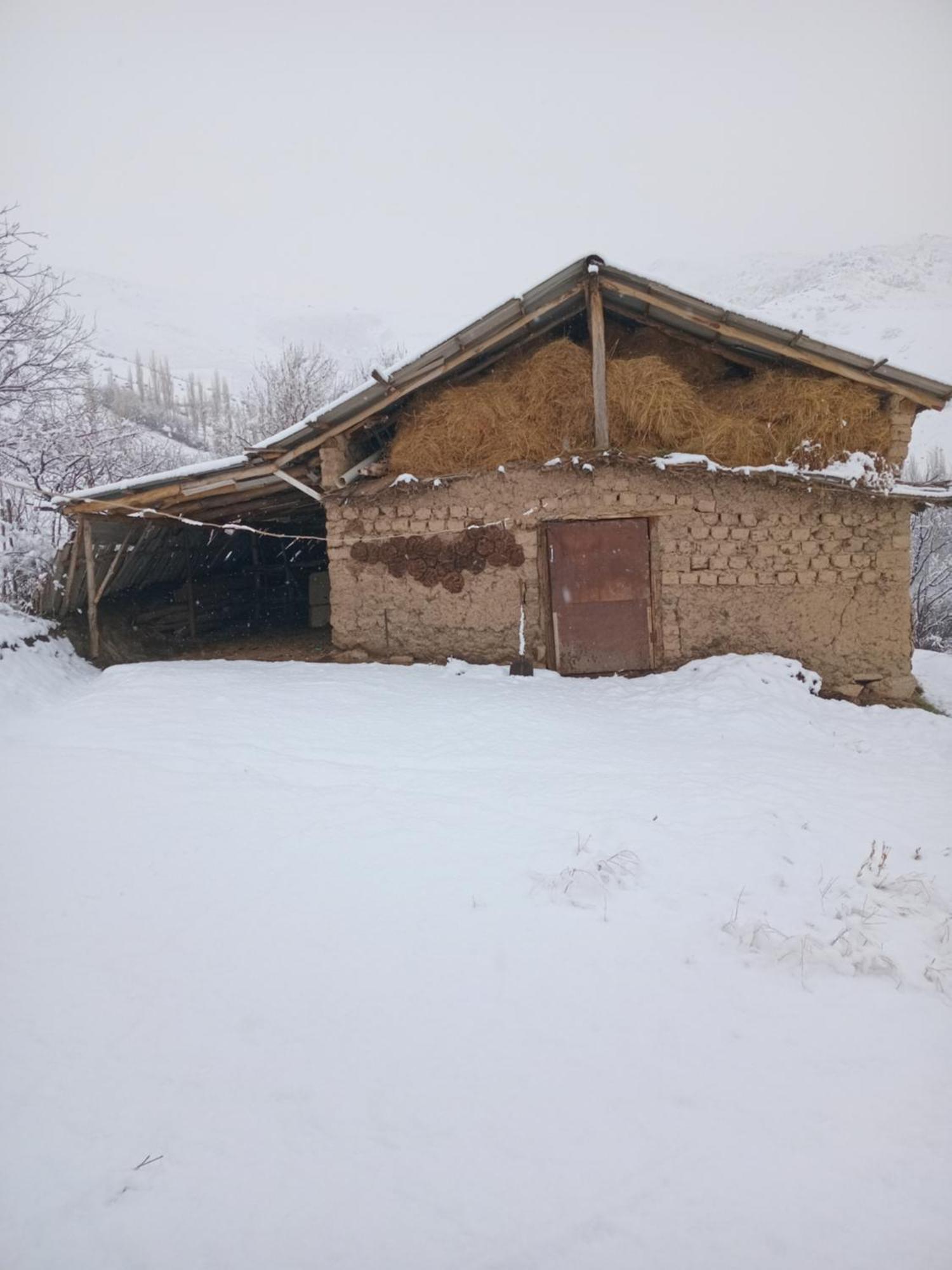 Spring Family Guest House Tersak Екстериор снимка